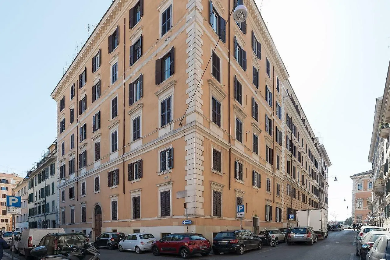 San Giovanni & Colosseo Roomy Flat Rzym Apartament