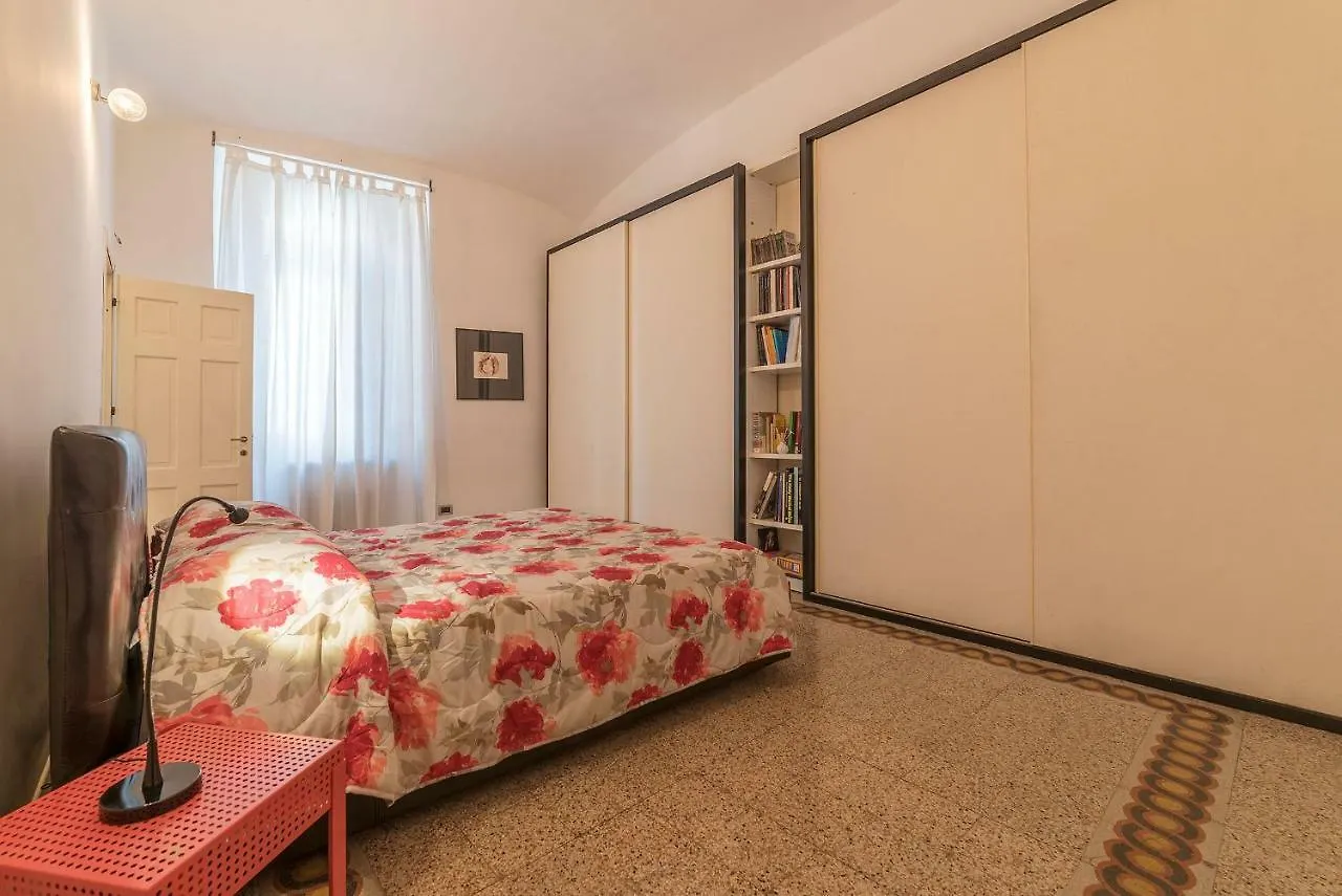San Giovanni & Colosseo Roomy Flat Rzym Włochy