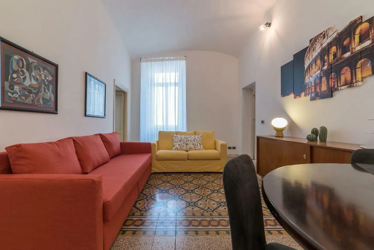 San Giovanni & Colosseo Roomy Flat Rzym 0*,  Włochy
